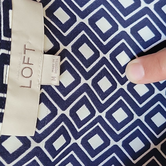 Loft Sleeveless Blouse - Picture 6 of 7